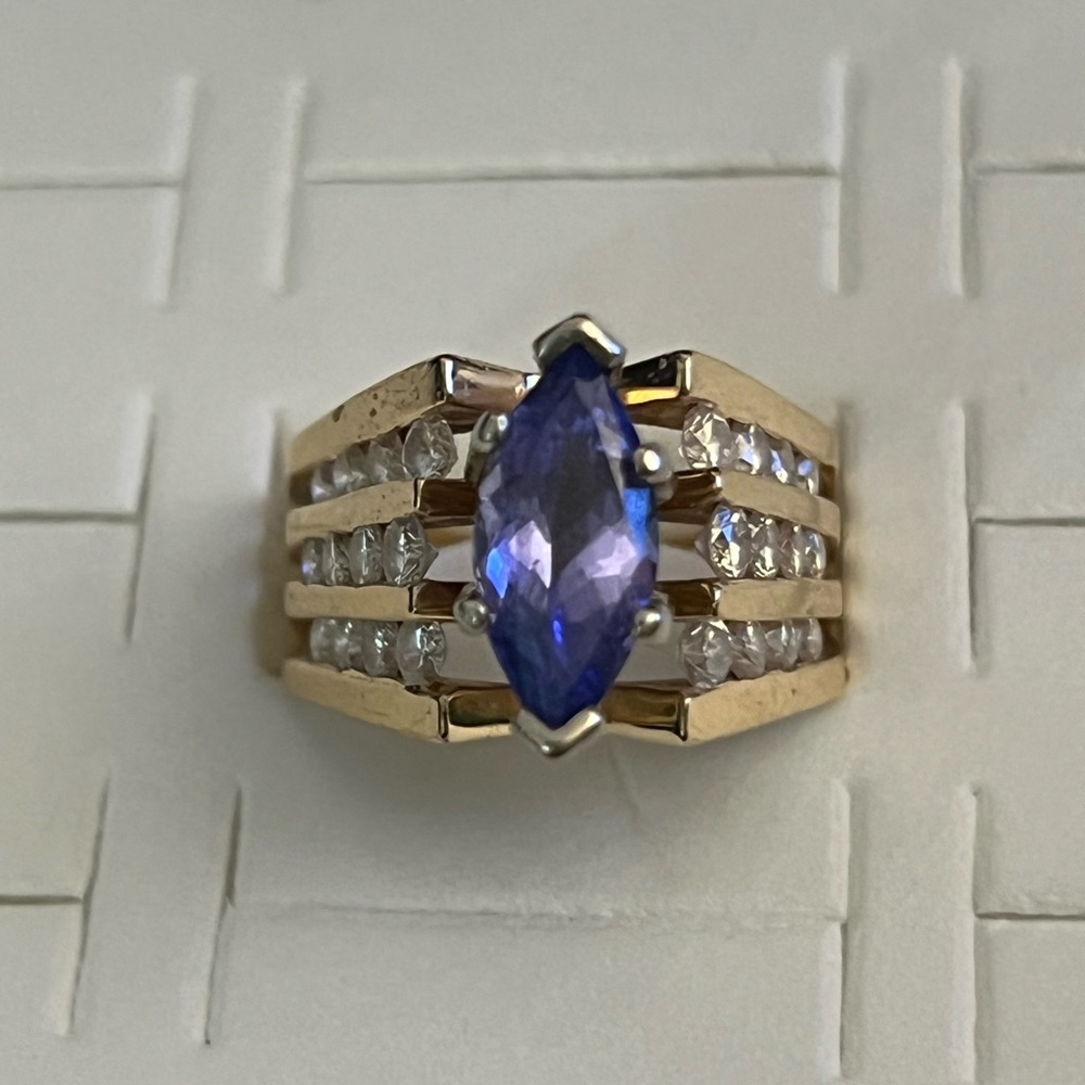 Tanzanite 1.5 ct Marquise and round .40 ct diamond ring size 7.5 14k gold - Picture 4 of 13